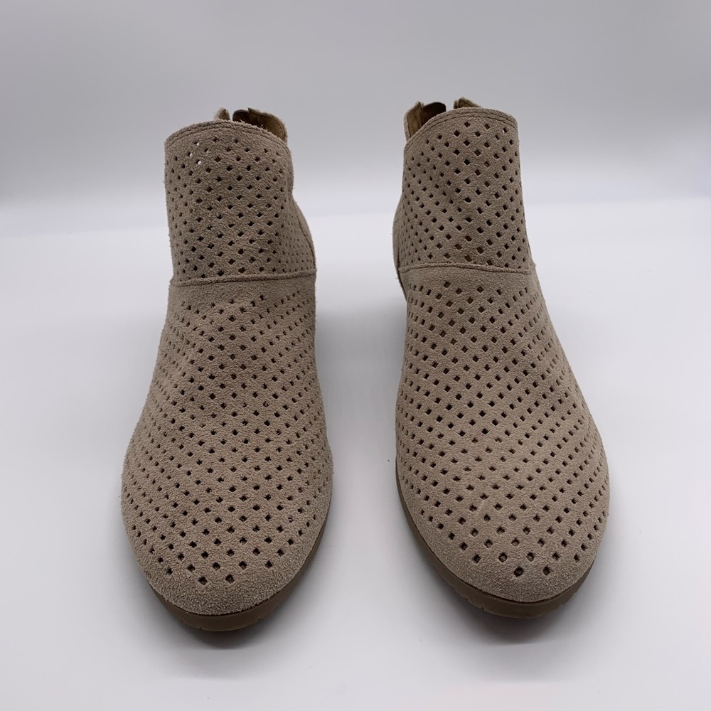 Kenneth Cole Reaction Suede Ankle Booties